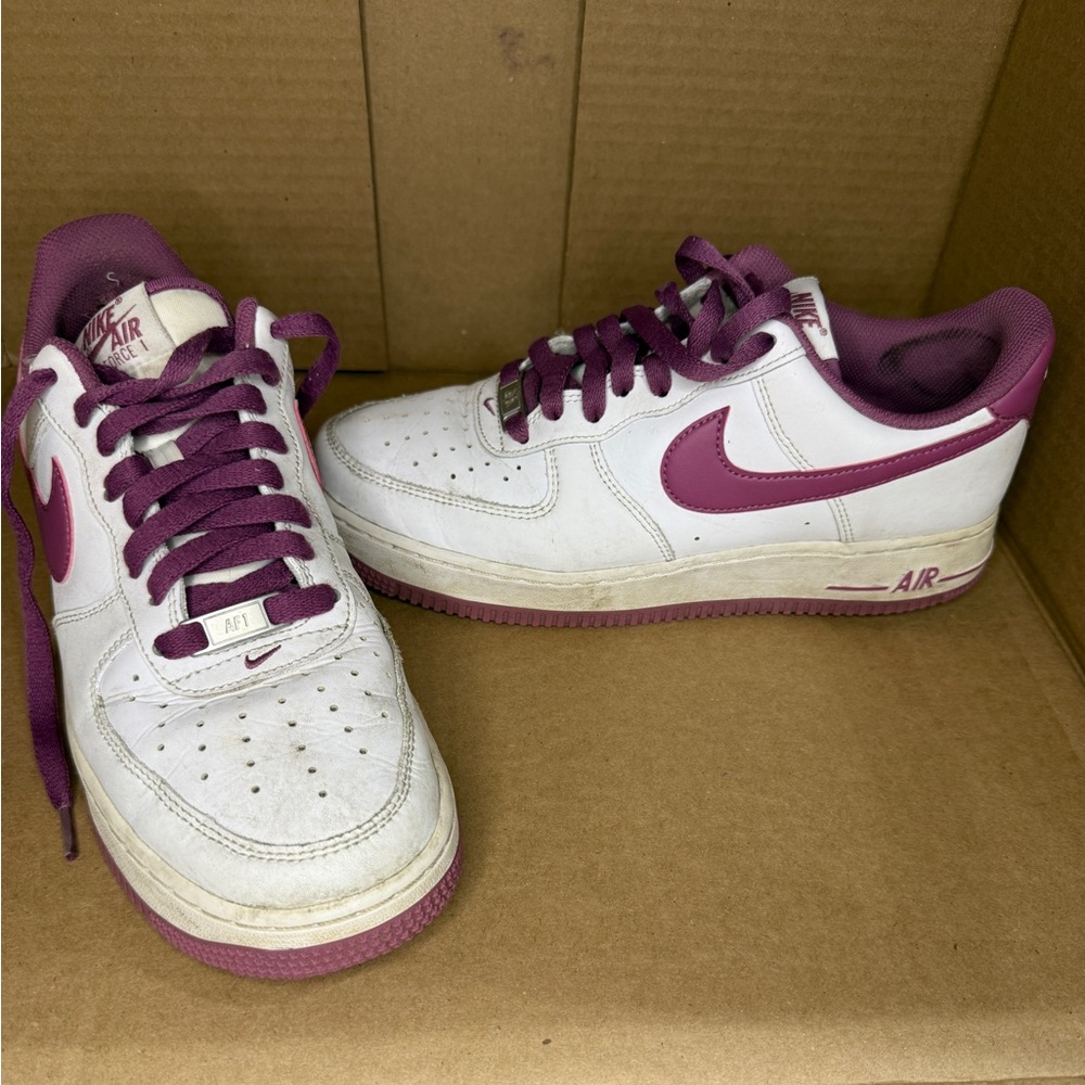 Nike Air Force 1 Low White Dark Pink Mens Size 8.5 Sneakers